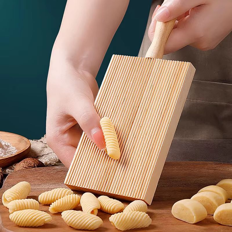 Wooden Garganelli Board 5.3in x 3.35in Pasta Gnocchi Macaroni Board With Handle Kitchen Pasta Tool