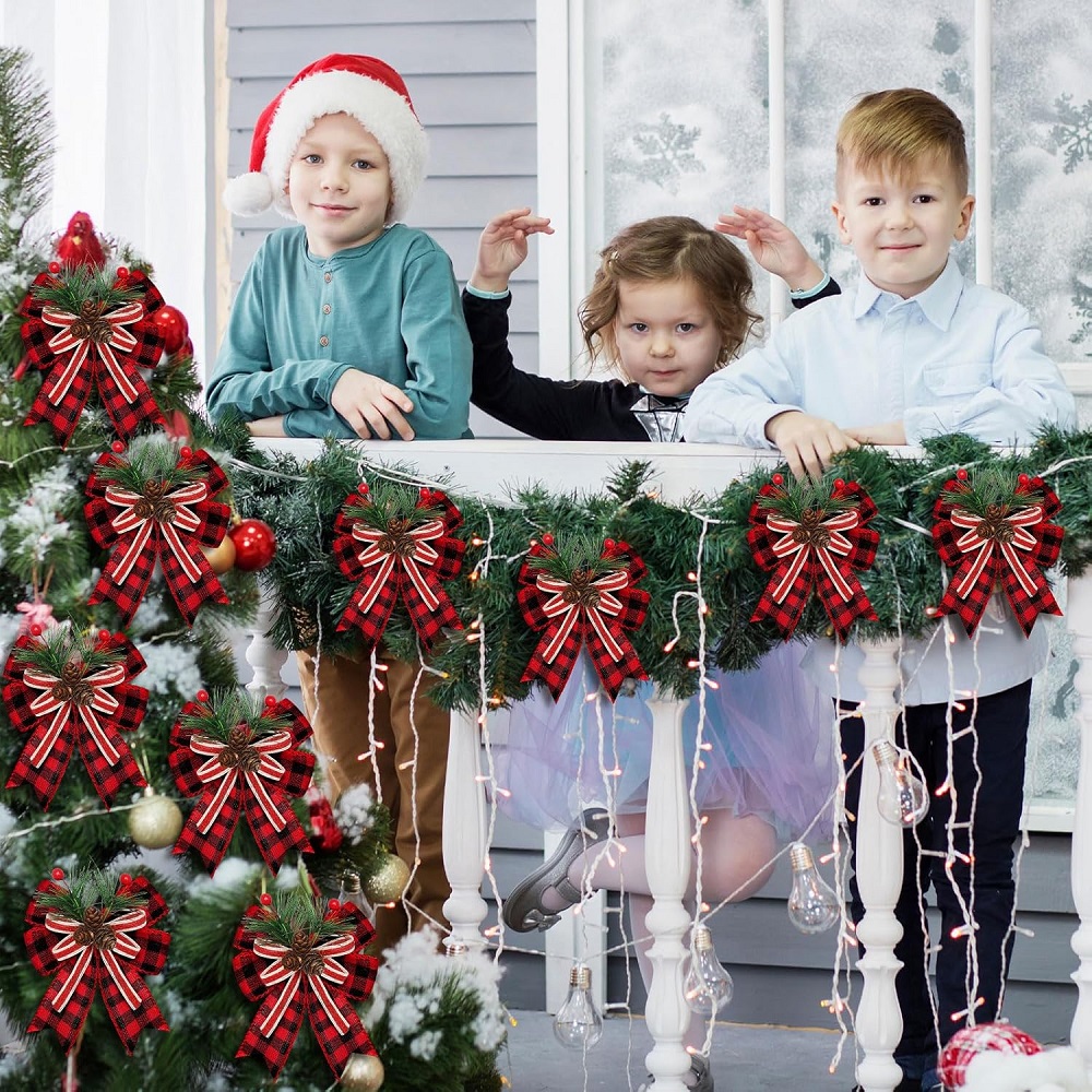 Chrismas Checkered Ribbon Bow Set with Pine Cones and Needles for Indoor and Outdoor Christmas Decorations