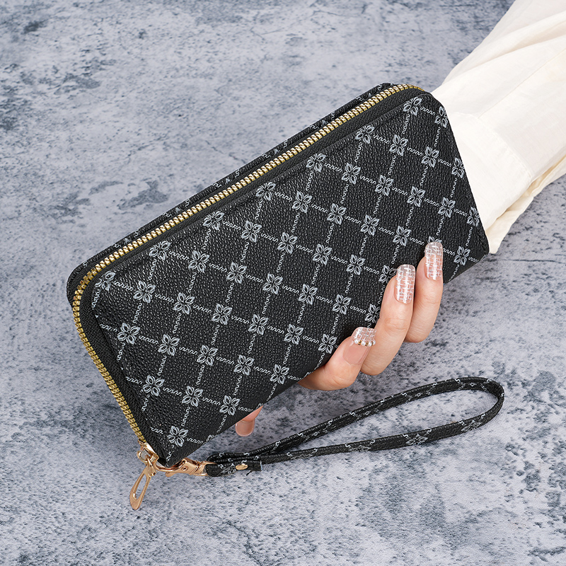 European Style Large Capacity Womens Long Wallet Clutch Bag