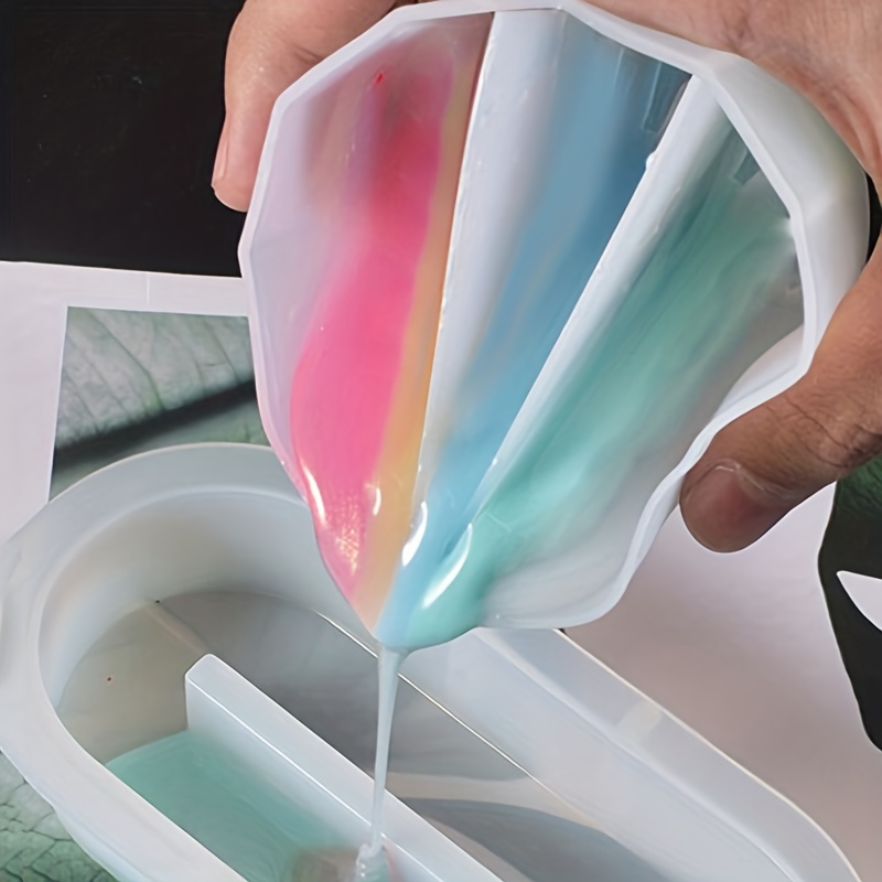 Amazing Liquid Art Dispense, Silicone Craft Diverter for DIY Craft Projects