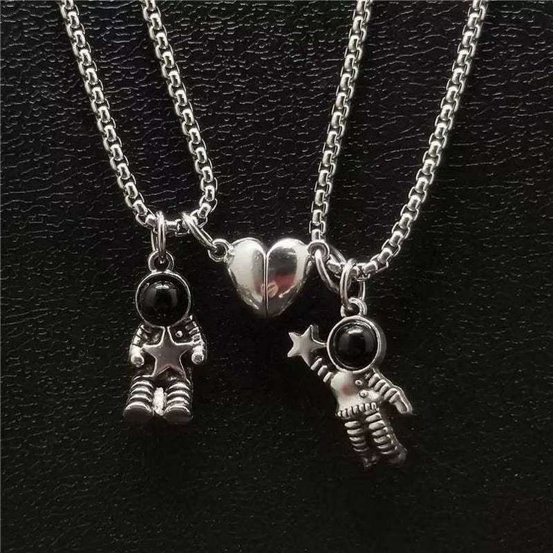 Astronaut Star Magnetic Heart Necklace, Creative Spaceman Pendant Couple Jewelry, Lovers Friendship Gift