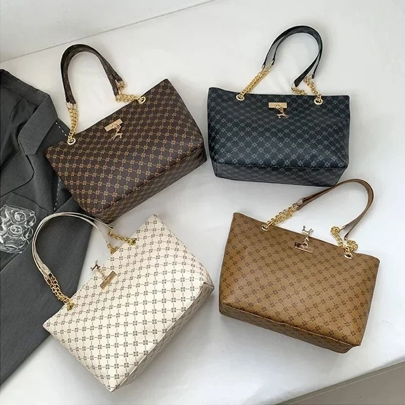 Presbyopia Textured Leather Tote and High-Performance Chain Shoulder Architecture