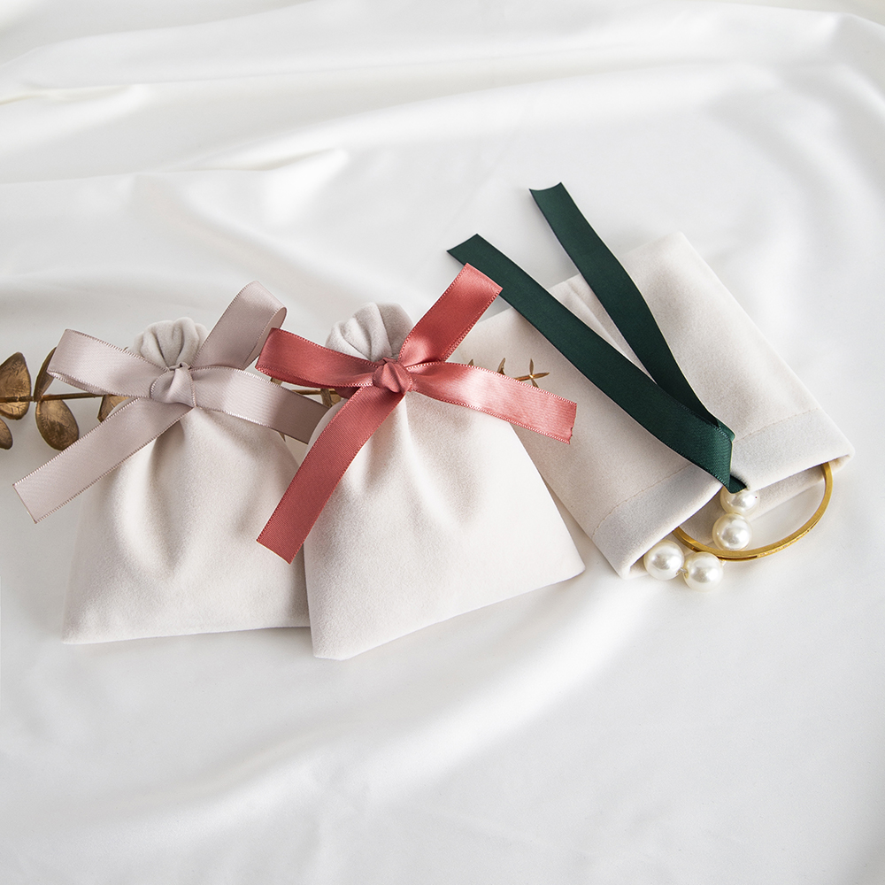 Beige Velvet Bag Jewelry Pouch, Suede Wedding Favors, Gift Packaging for Earrings, Bracelets, Candy