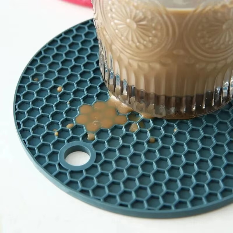 Heat Resistant Silicone Coasters – Non-Slip Drink Cup Mats for Table Protection | Insulation, Pot Holder, Modern Kitchen