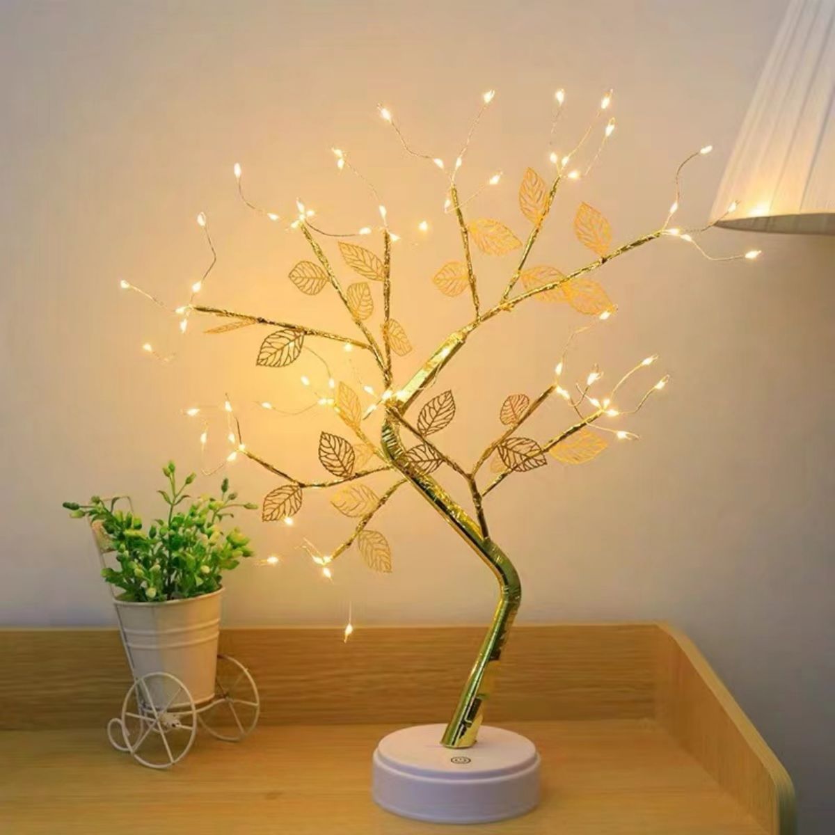 Desk Lamp LED Desktop Night Light, Desktop Bonsai Lamp Shaped, Pearl Gold Leaf, Iron Tree Silver Branch, Star Christmas
