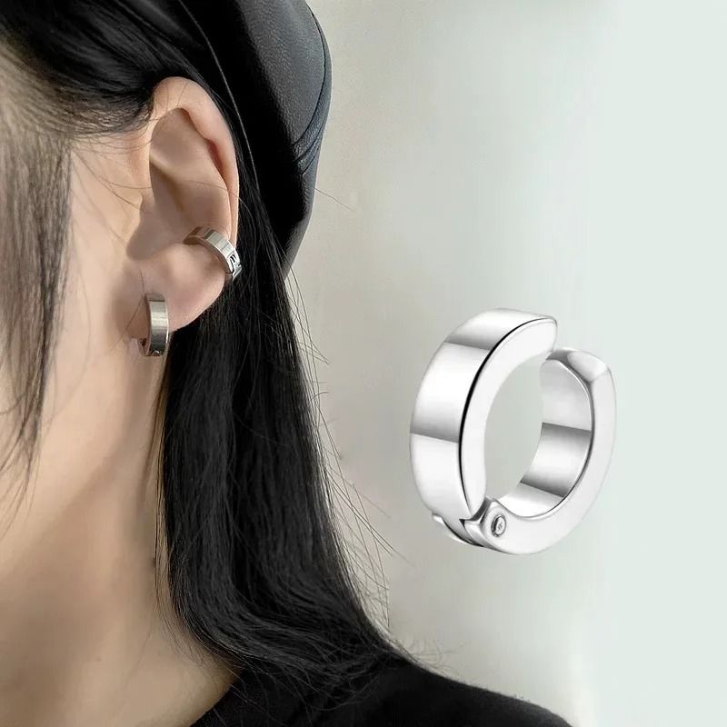 2-Piece Fashion Ear Clip Set