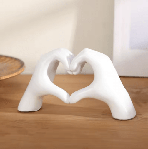 Heart-Shaped Love Decor Statue – Cute Aesthetic Shelf & Table Accent