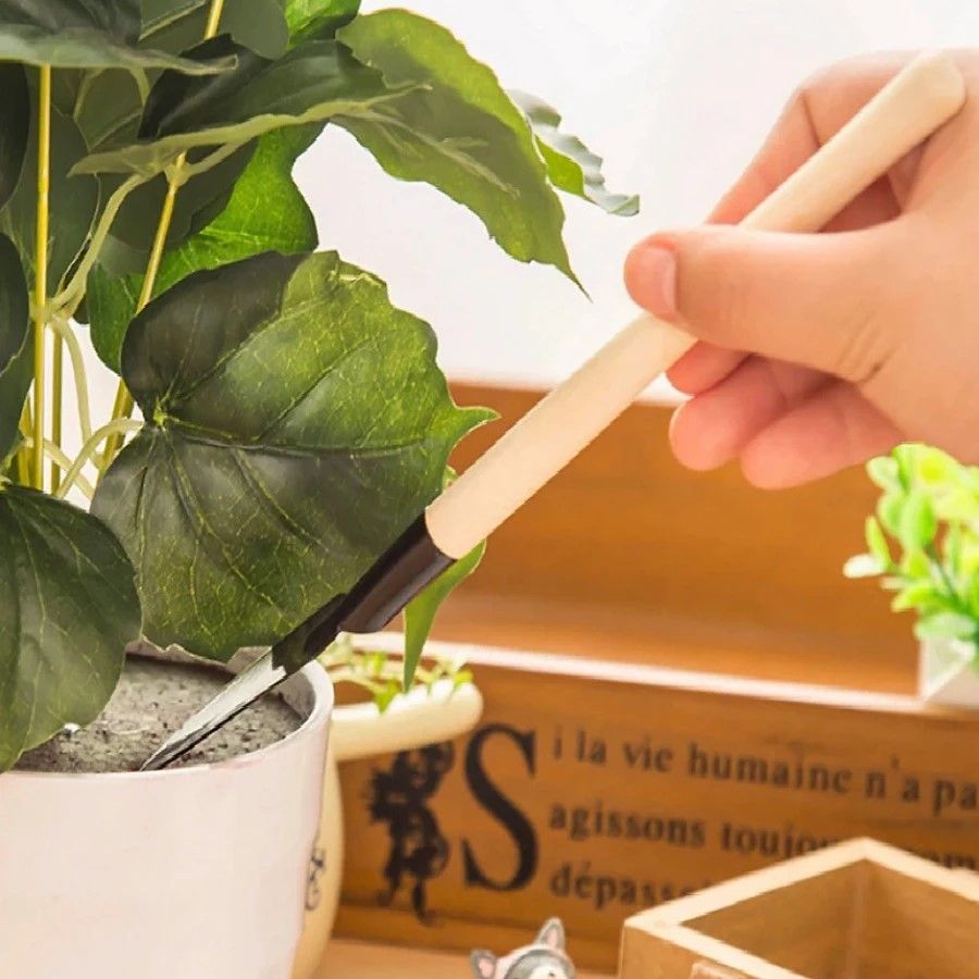 Premium Wood-Handle Heavy-Duty Hand Shovel & Garden Trowel Set – 3-Piece Planting & Transplanting Kit
