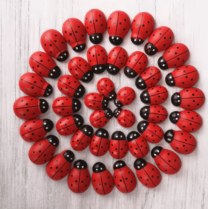 Large Wooden Ladybug Garden Decor Mini Fairy Garden Insect Craft DIY Accessory for Home Outdoor Decoration