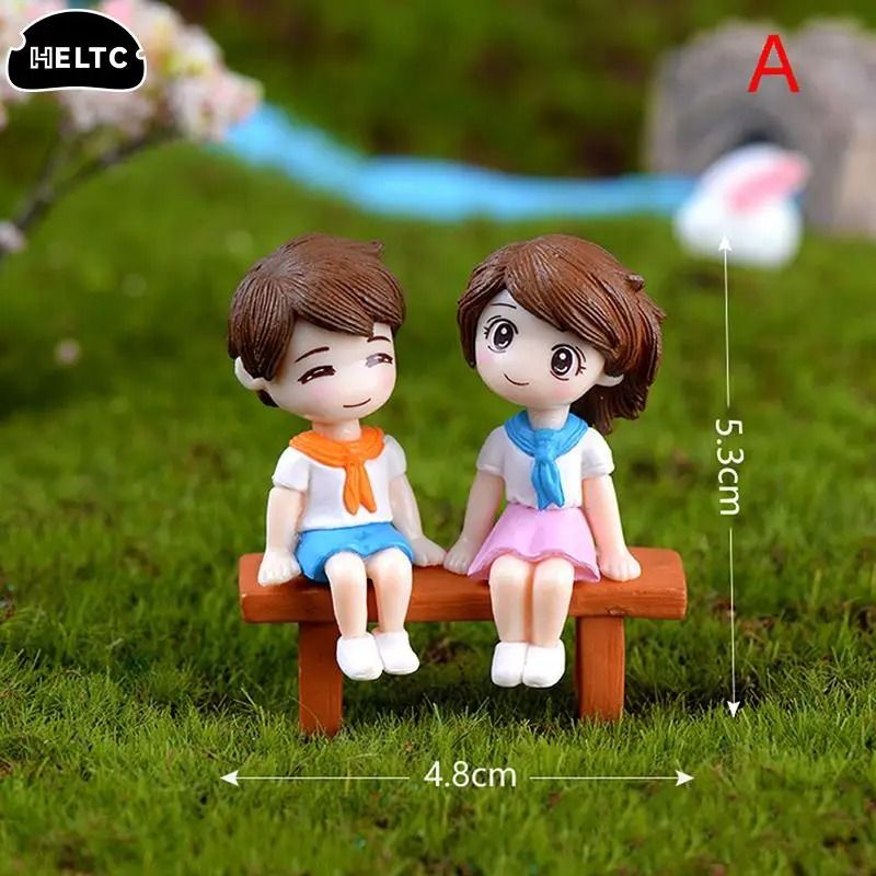 Romantic Narrative Sculpture – High-Definition Lovers Architectural Ornament