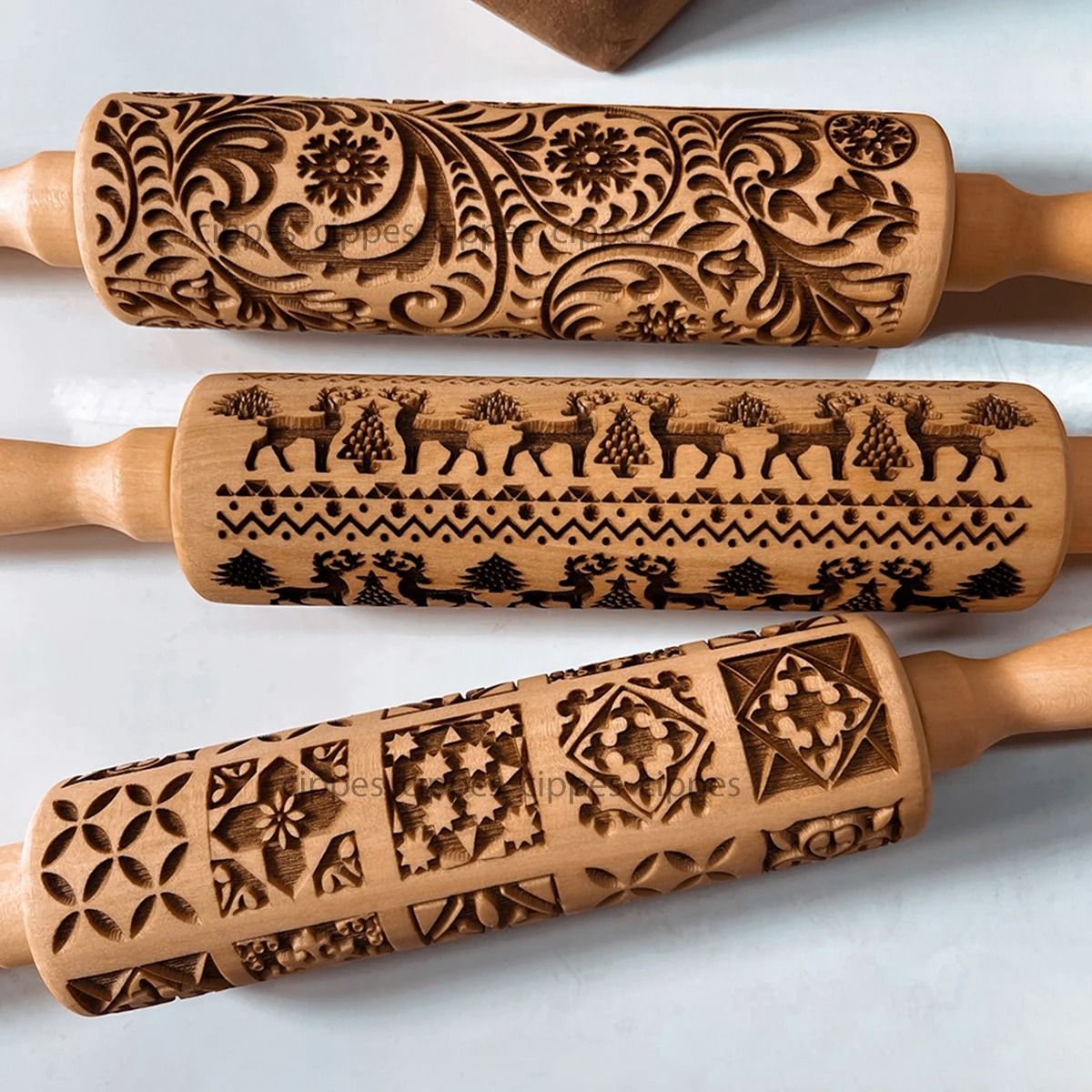 Christmas Wooden Rolling Pin with Reindeer Pattern Embossed Cookie Roller