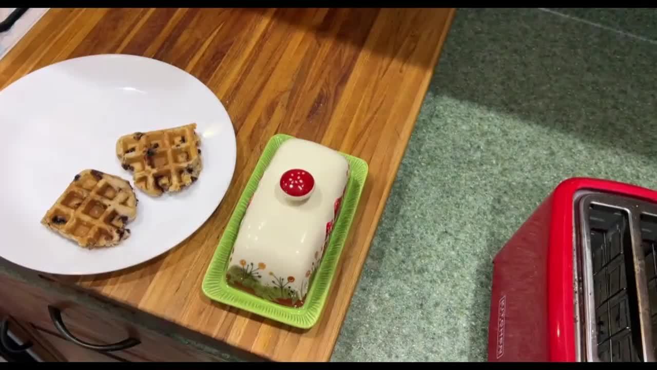 Premium Ceramic Butter Dish with Lid Dishwasher, Microwave, Oven Freezer Safe Butter Keeper
