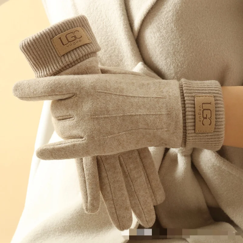 Women's Winter Touchscreen Gloves for Cold Weather Comfort and Easy Phone Use