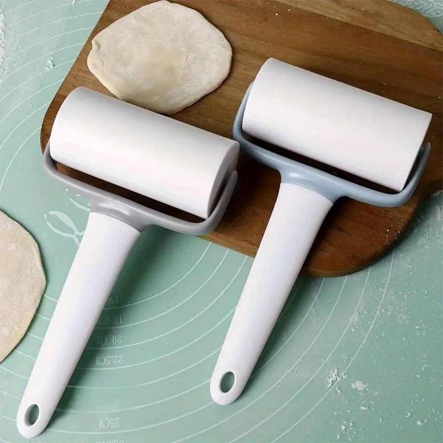 Hand-Held Pastry Roller – Ergonomic Household Baking Tool