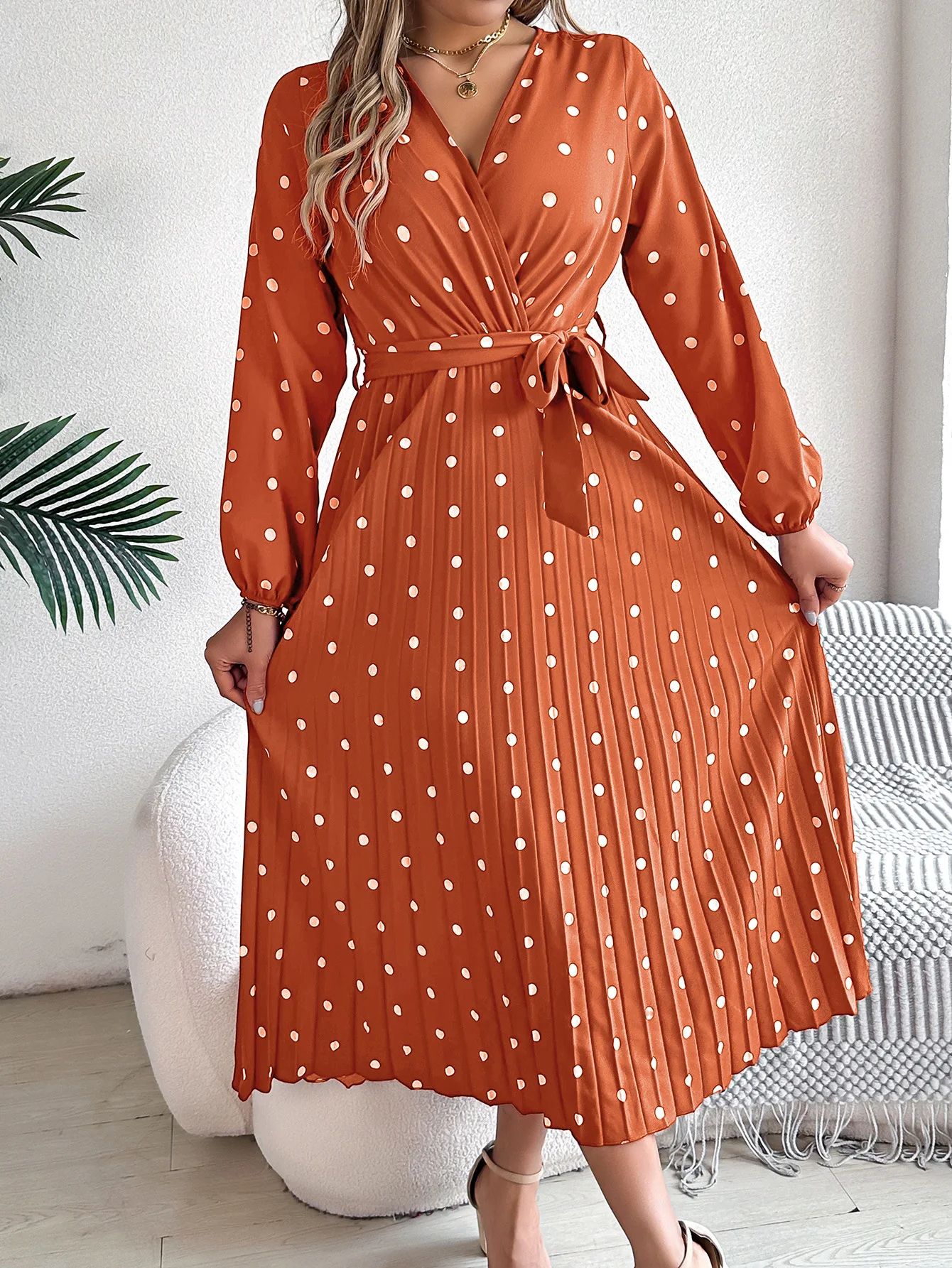 Elegant Polka Dot Maxi Dress – V-Neck Long Sleeve Pleated High Waist Swing Dress