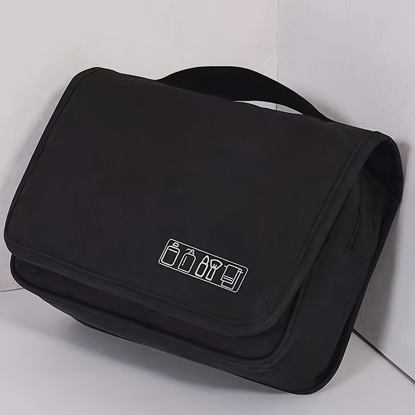 Travel Wall-Mounted Personal Hygiene Bag, Bathroom Cosmetics and Supplies Pack