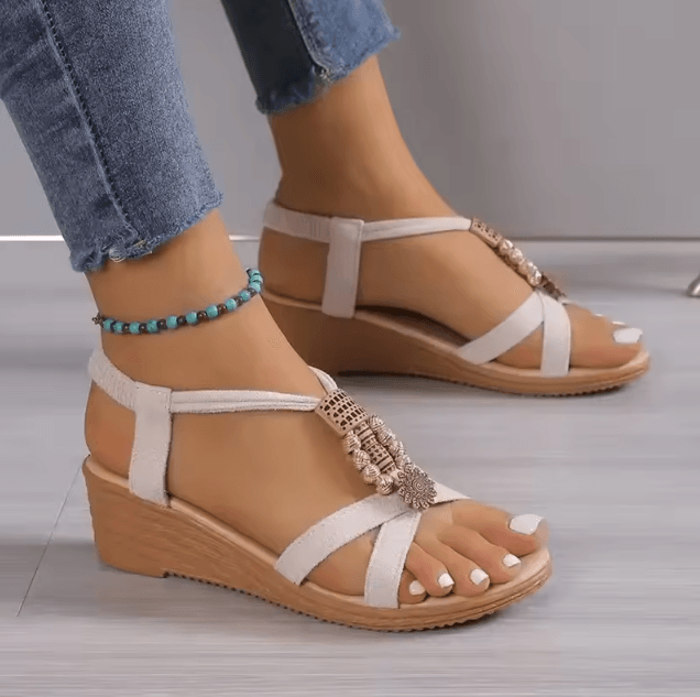 Round Toe Women Wedge Heel Sandals with Metal Decor – Comfortable Casual Platform Sandals Wear-Resistant Fashion Summer