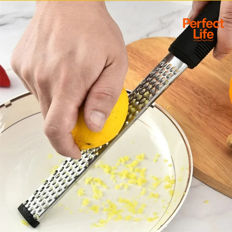 Stainless Steel Cheese Grater Peeler with Sharp Blade, Manual Vegetable and Lemon Grater, High Quality Kitchen Tool