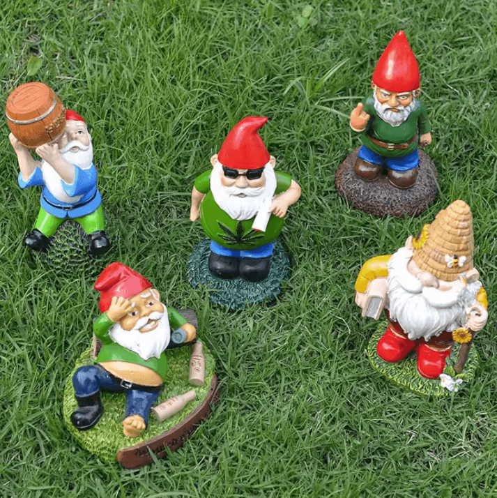 1Pc Outdoor funny garden gnome statue Resin Middle Finger Yard Ornament for Garden and Lawn Decor