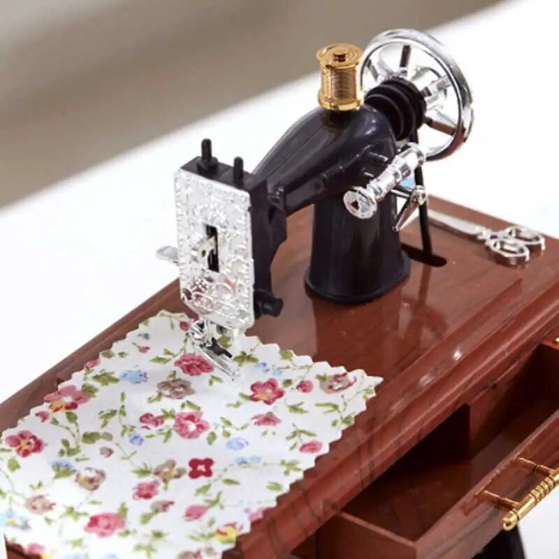 Sewing Machine Model Music Box, Vintage Sewing Machine Home Desktop Decoration, Small Ornament for Bedroom Living Room