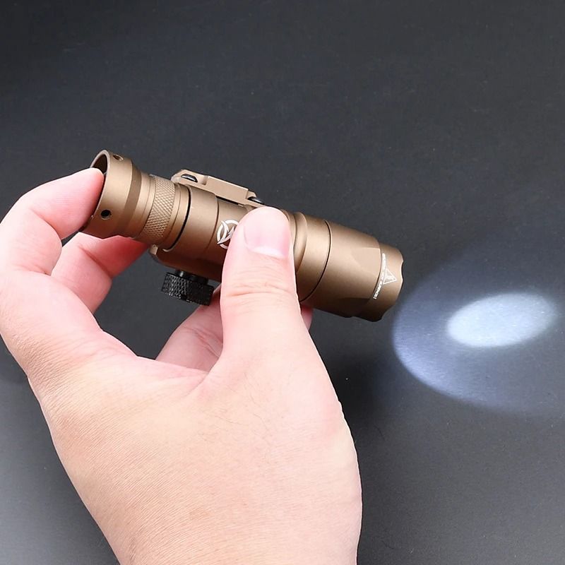 Mini Tactical Weapon Flashlight LED Scout Hunting Light with 20mm Rail Mount