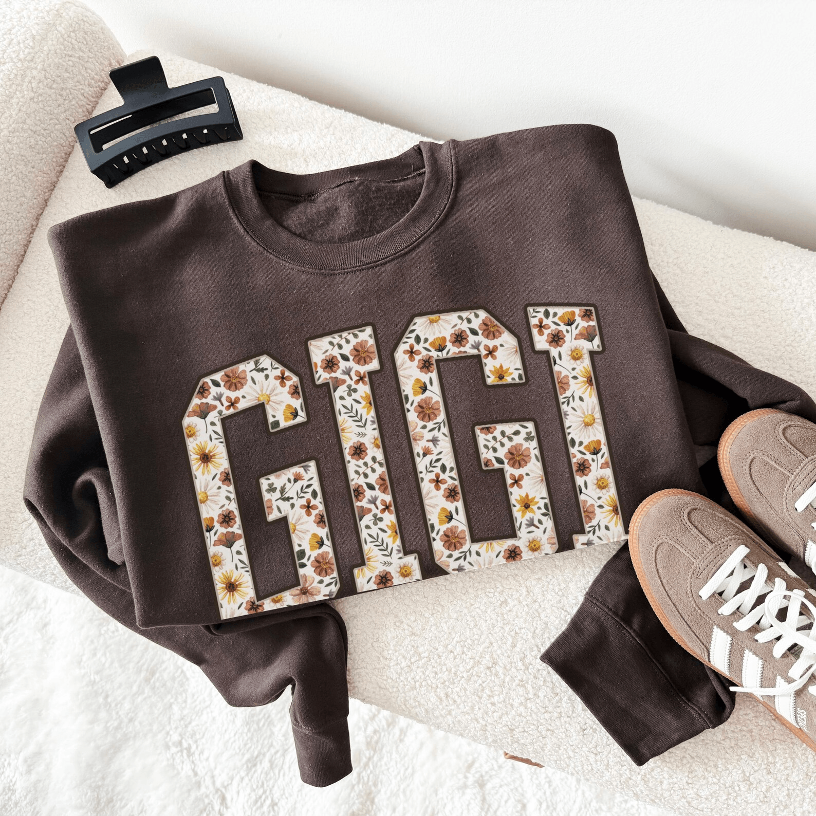 Floral Gigi Sweatshirt Cozy Grandma Crewneck Mothers Day Pregnancy Announcement Gift