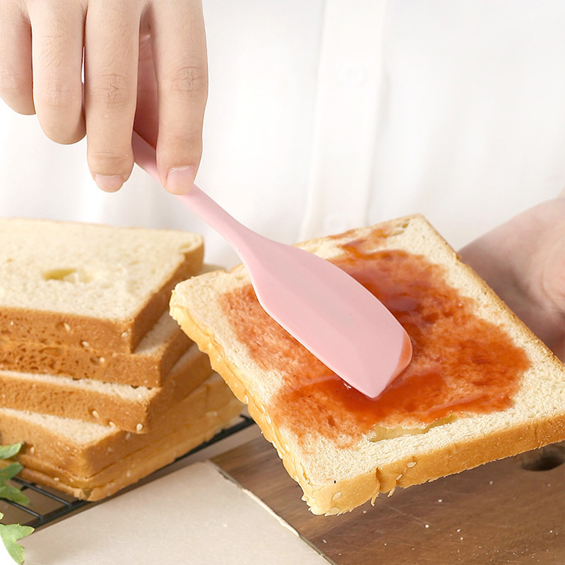 Heat-Resistant Silicone Spatula  Non-Stick Butter & Cake Spreader