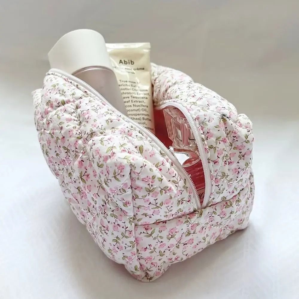 Flower Printed Quilted Zipper Makeup Bag Cosmetic Pouch for Travel and Daily Use