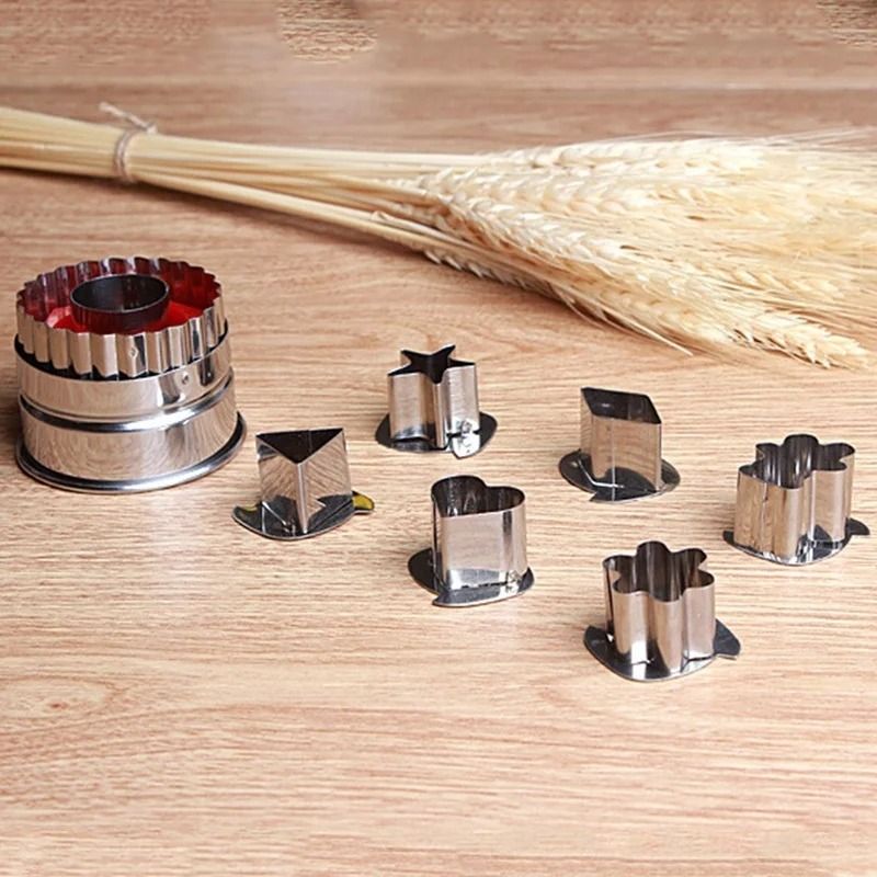 Pastry and Cookie Cutter Set 7 Piece Aluminum Baking Mold Kit