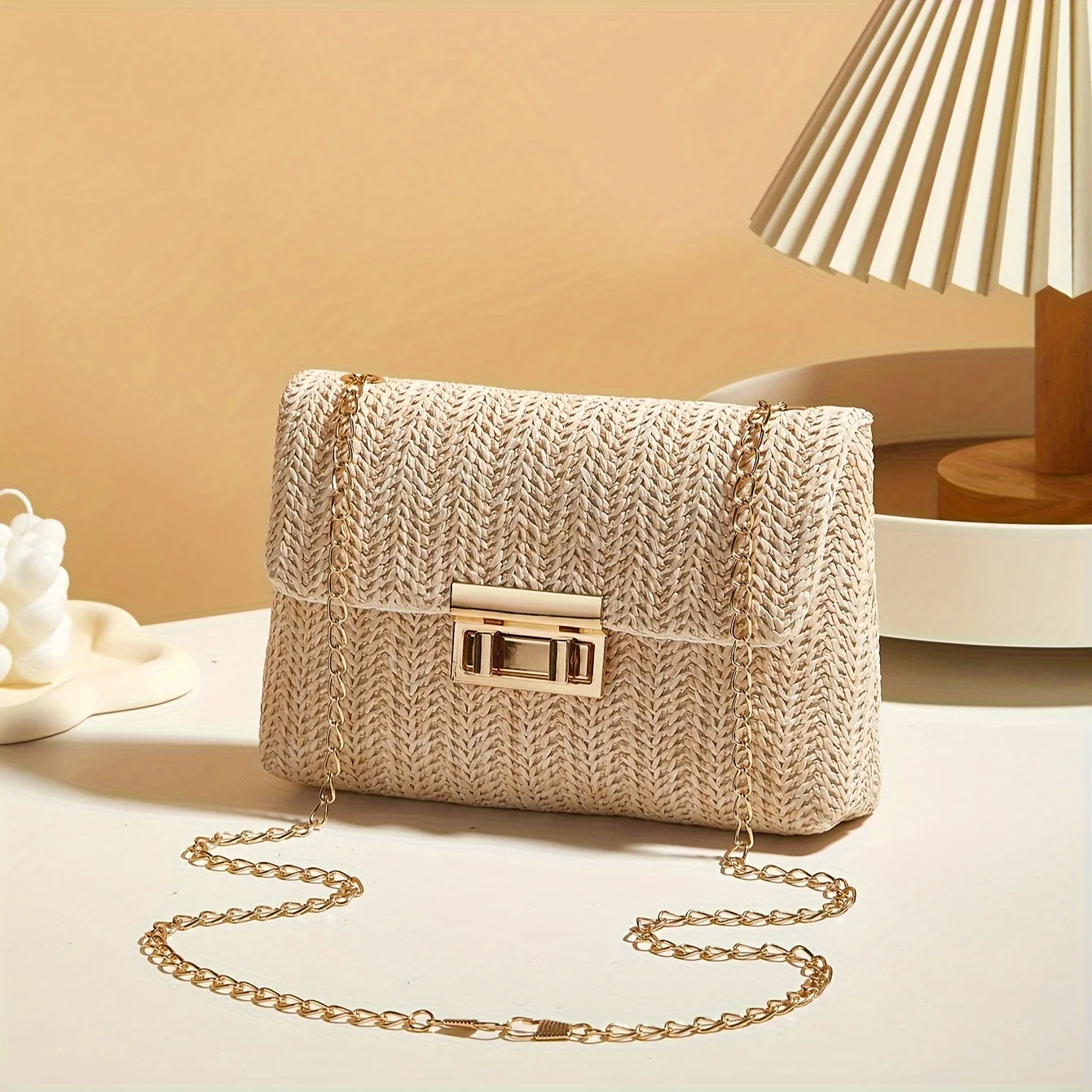 Solid Color Woven Straw Handwoven Women's Shoulder Bag, Fashion Crossbody Purse with Lock Closure, Stylish and Durable