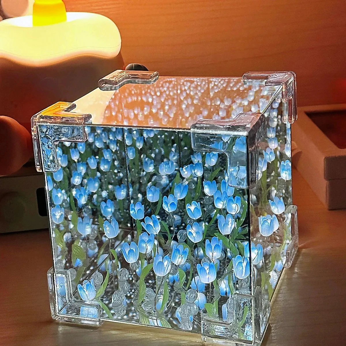 Tulips Handmade Craft Simulation Flower Table Lamp, Mirror Night Light, Perfect for Room Decoration and Birthday Gift