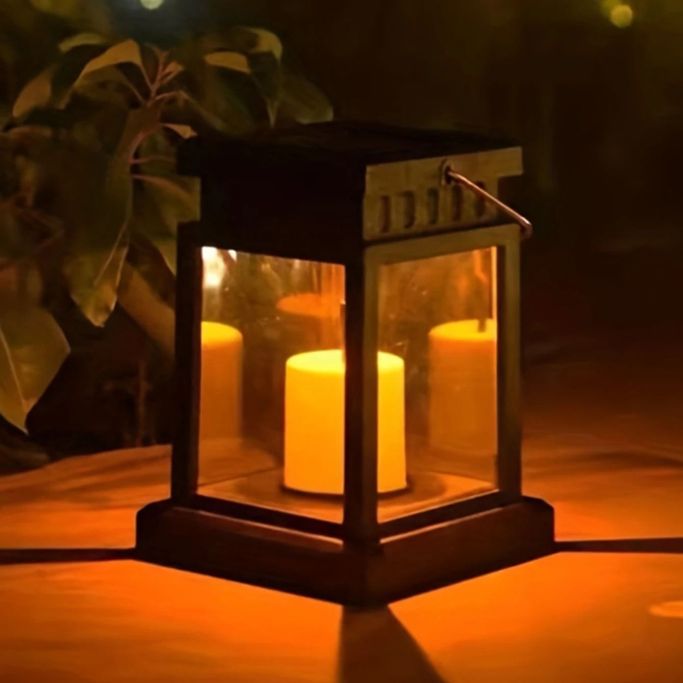 Solar Retro Palace Lantern | Waterproof Hanging Flameless Candle Lamp for Gardens & Patios