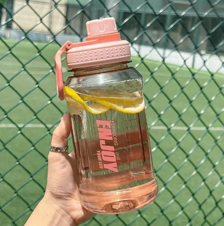 1 Liter Large Capacity Sports Water Bottle BPA Free Plastic Gym and Outdoor Drinking Bottle with Lifting Cup Lid