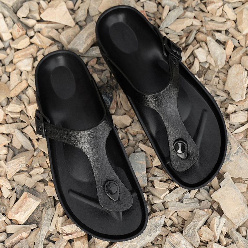 Casual Men's Buckle Flip Flops with Flat Heel Sleeve and Clip, Large Size for All-Day Comfort