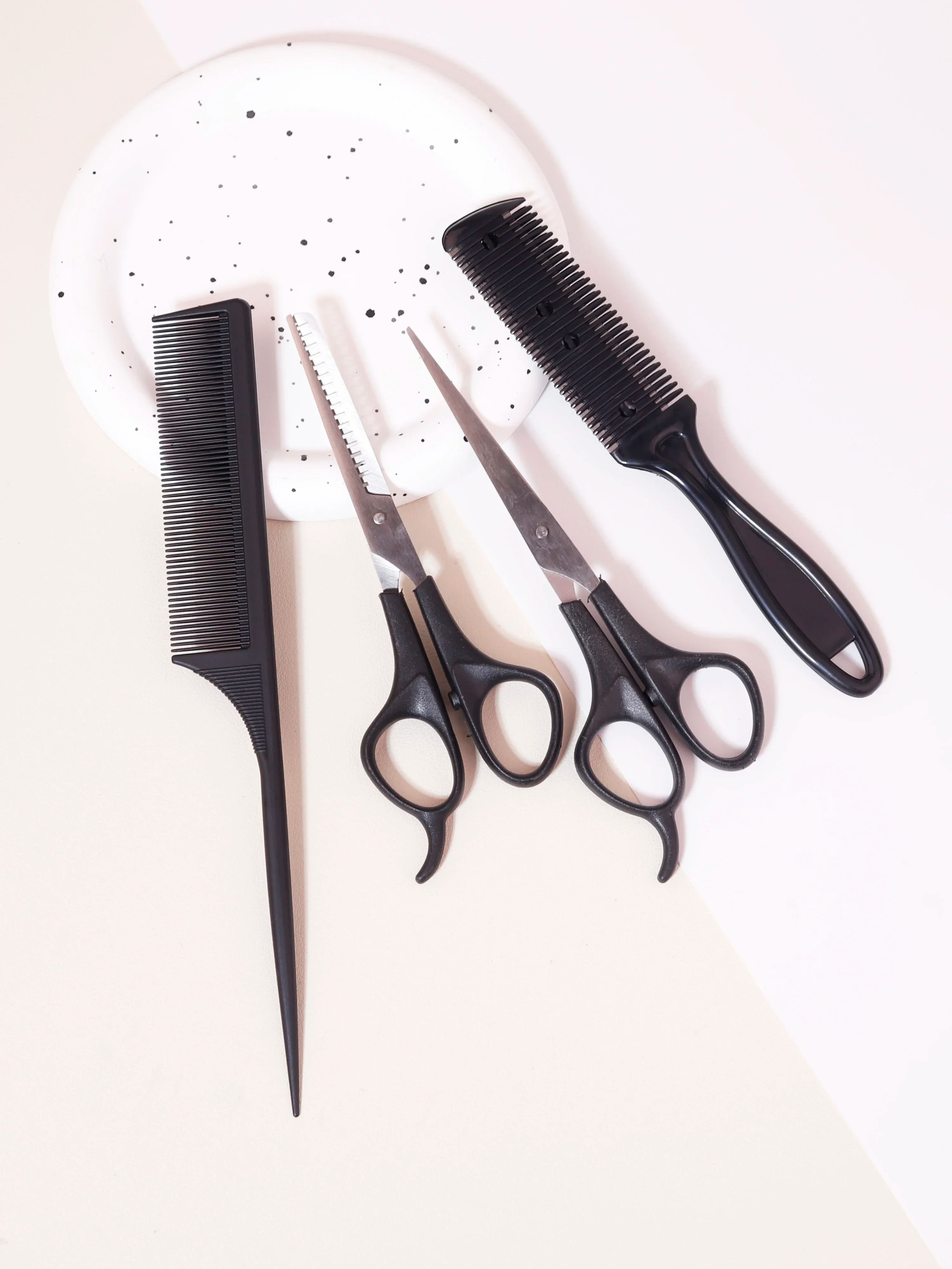 Professional Hairstyling Tool Set Hair Clippers Combs and Thinning Clippers