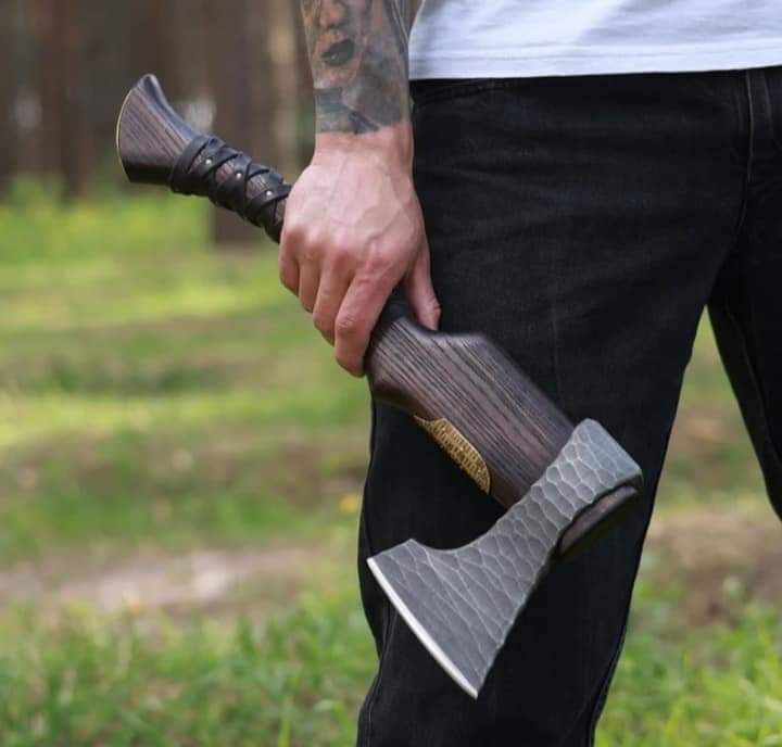 Custom Functional Axe, Engraved viking Axe, Sharp Axe, Handmade norse Axe, Throwing Axe, Scandinavian Axe, Throwing Axe