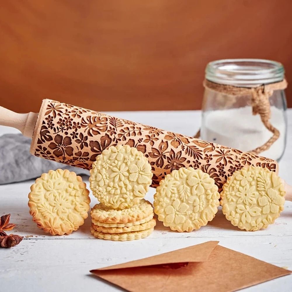 Flower Leaf Strawberry Deep Engraved Wooden Rolling Pin for Decorative Cookie Baking