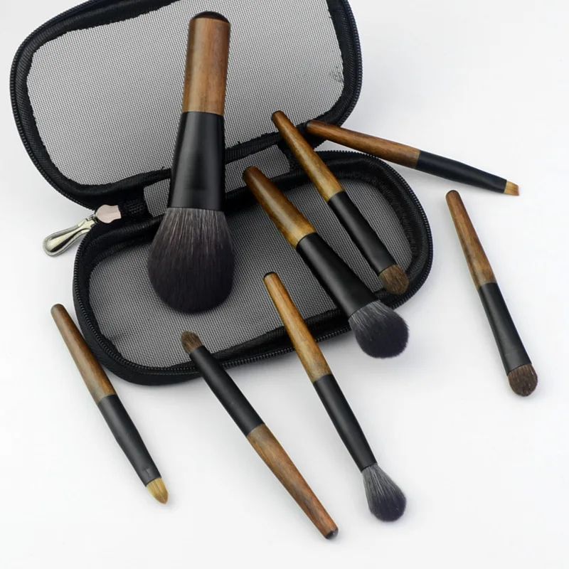 8 Piece Travel Makeup Brush Set with Pouch for Flawless On the Go Beauty