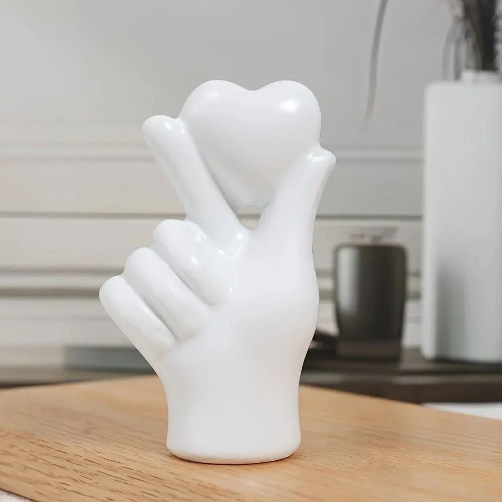 Valentine's Resin Love Gesture Ornament – Romantic Hand Sculpture Modern Desktop Home Decor