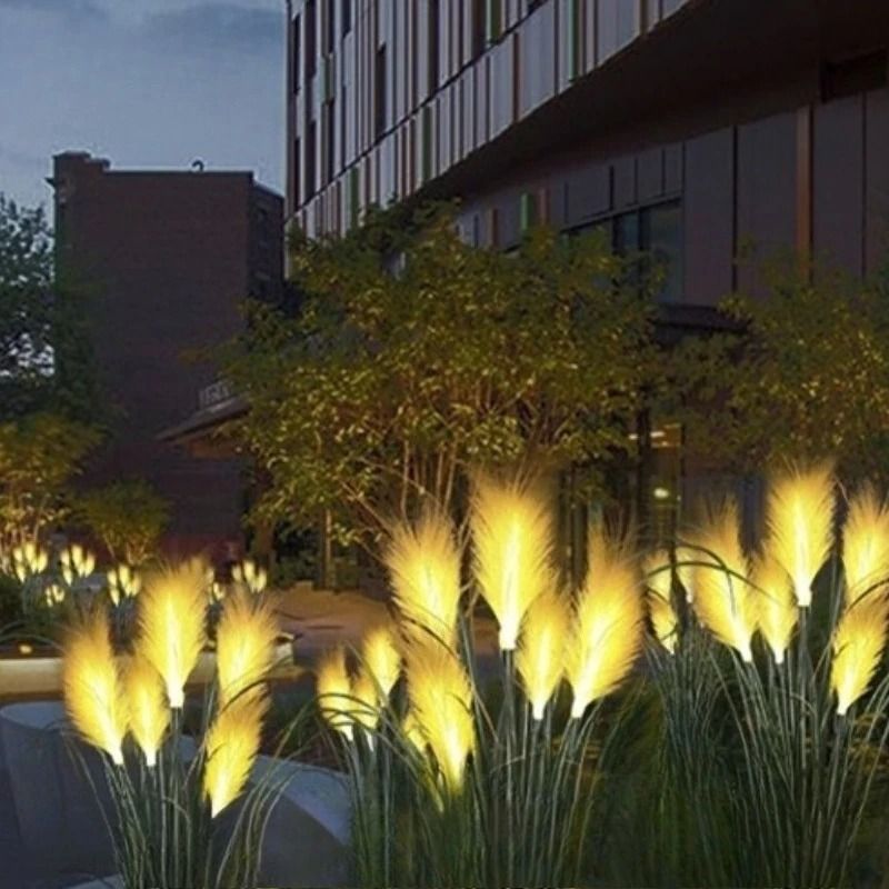 Golden-Glow Solar Reed Stakes