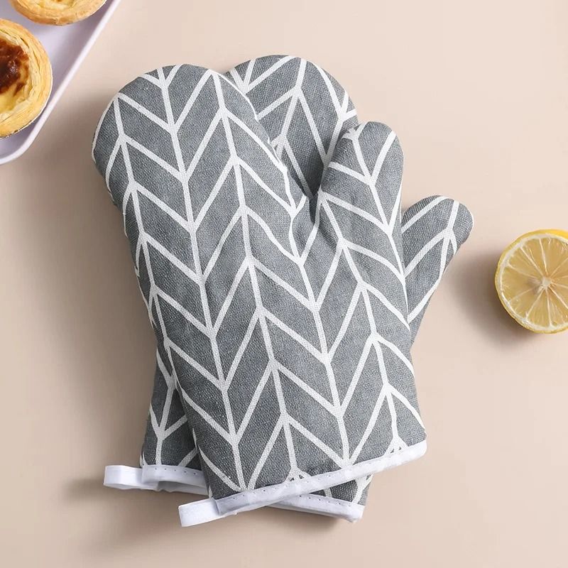 2pcs Heat Insulating Oven Gloves Anti Scald Baking and Microwave Mitts