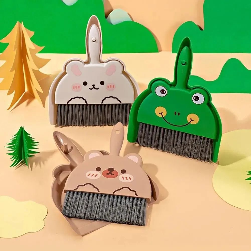 Cartoon Mini Broom & Dustpan Set – Desktop & Keyboard Cleaning Duo