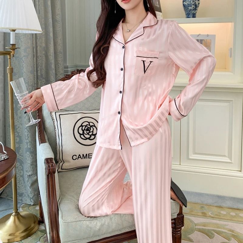 Luxe Frost Ice Silk Lounge Set – Lightweight Long Sleeve Sleepwear