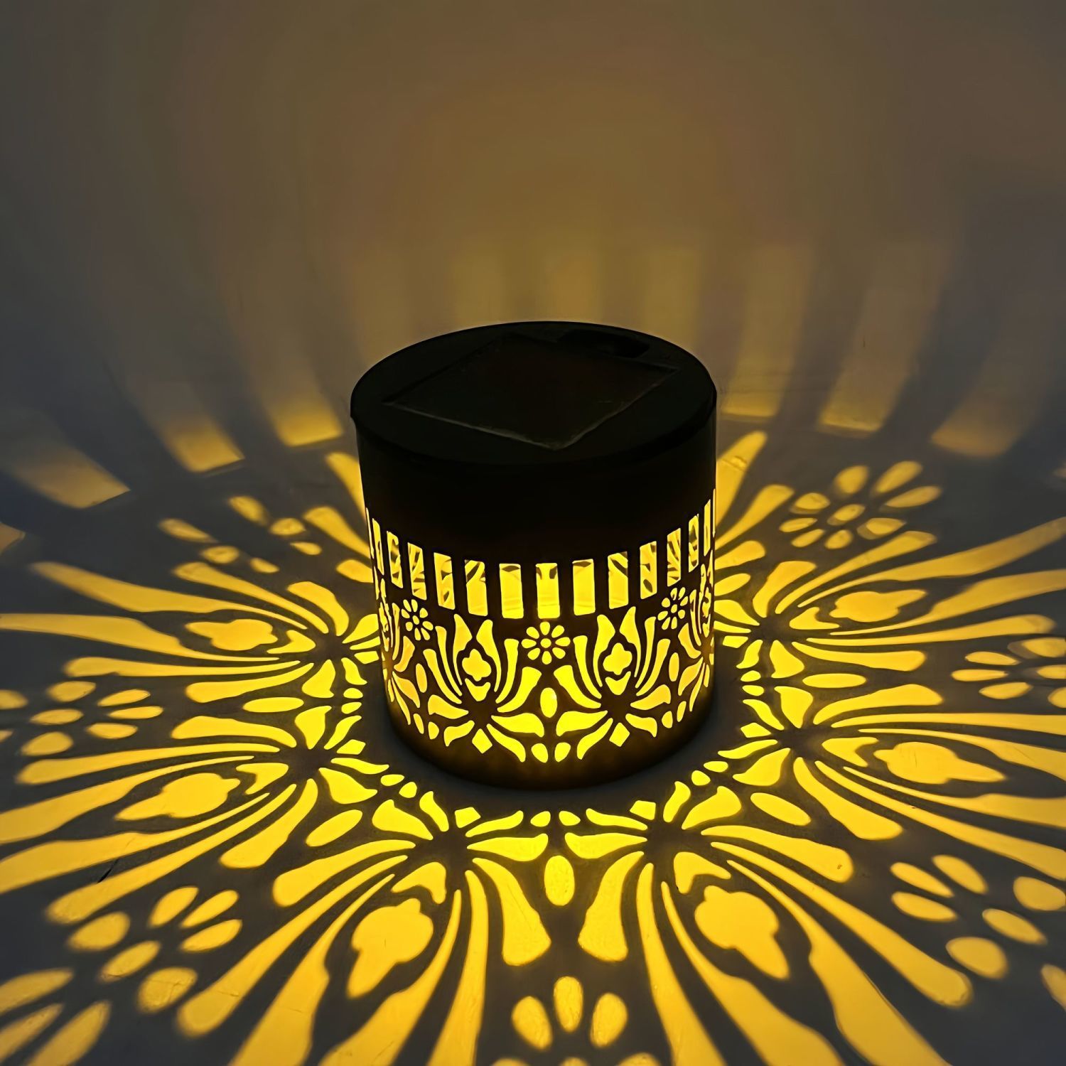 Solar Mandala Sunflower Wall Light with LED Bulbs - Waterproof Outdoor Pendant for Garden & Courtyard Decoration
