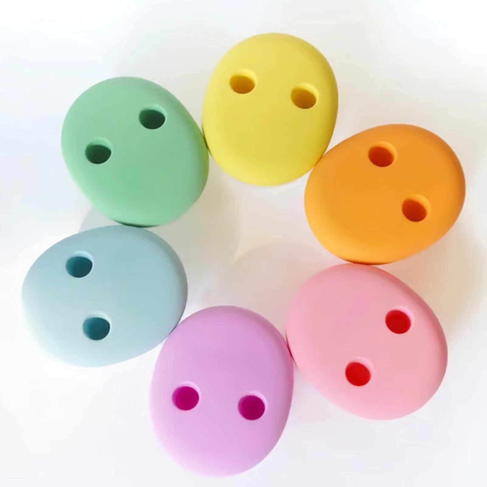 Food Storage Container, Snack Storage Box with Hands-Free Design for Camping and Home Kitchen Use