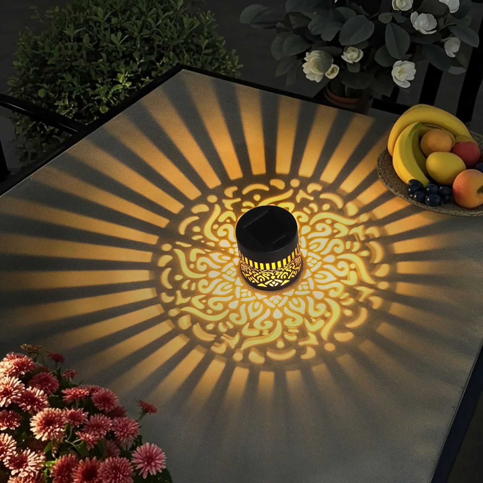 Solar Fence Light with Cut Out Design