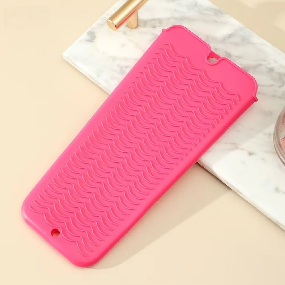 Heat Resistant Silicone Hair Styling Mat and Travel Pouch