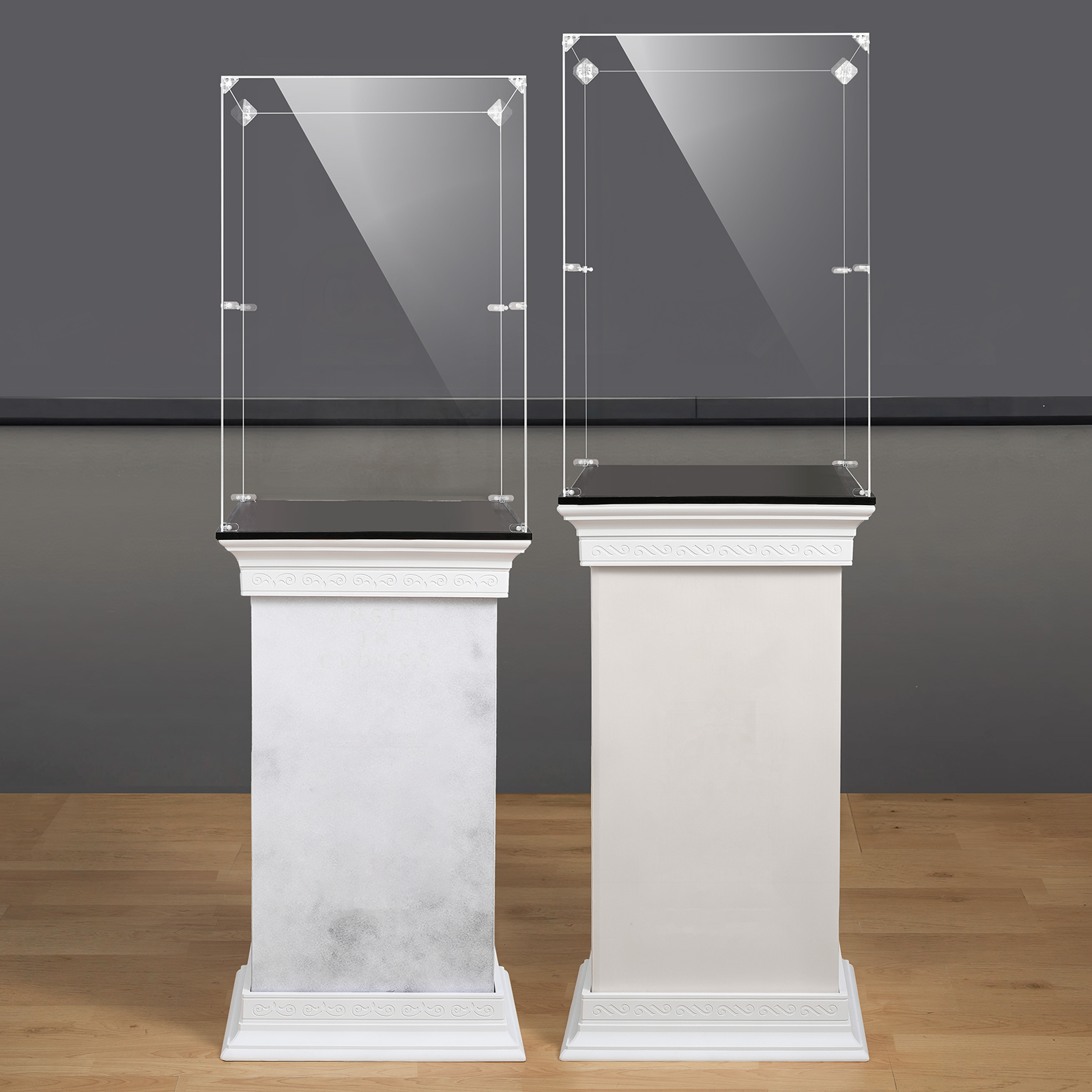 Eary Display Case with Roman Column Base, Acrylic Display Box for Zimomo Dolls, Transparent Dustproof Storage Box