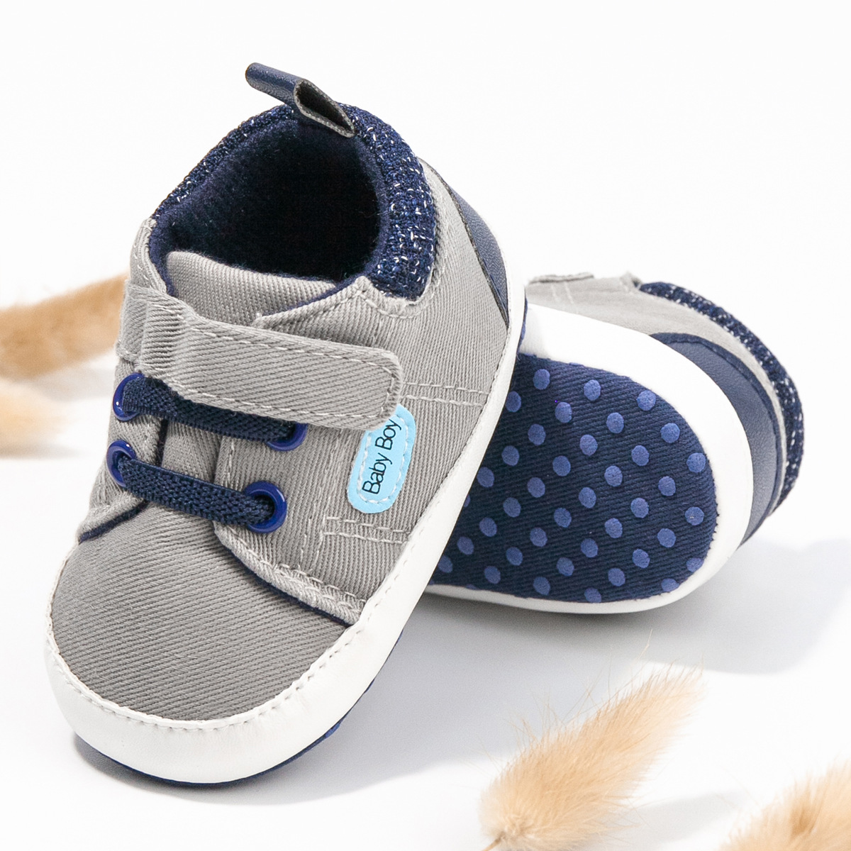 Spring and Autumn Style Baby Shoes with Cartoon Pattern Soft Soled Canvas Shoes