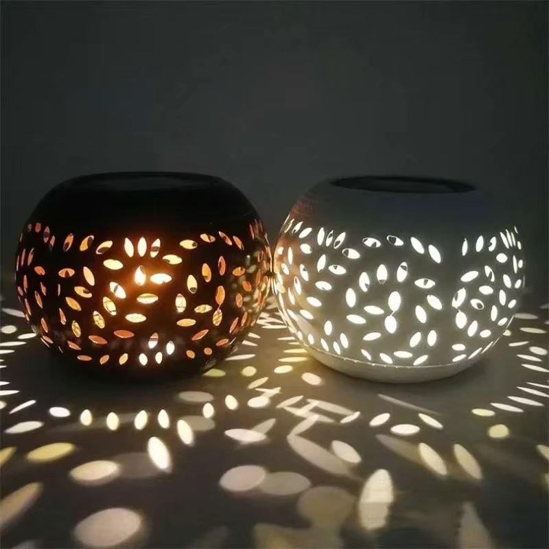 Retro Solar Table Lantern Outdoor Waterproof Metal Garden Projector Light